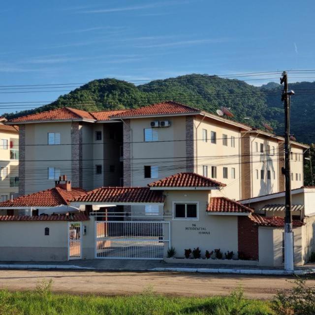 Apartamento Aconchegante Com Piscina - Praia Grande أوباتوبا المظهر الخارجي الصورة